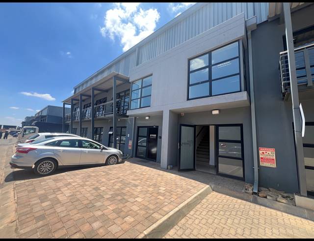 450M² WAREHOUSE TO LET IN KYA SANDS